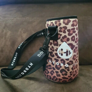 HYDROJUG Leopard sleeve